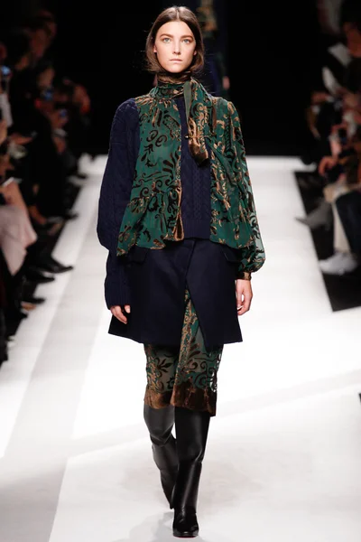 Look 8